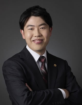 吉野智弁護士の写真